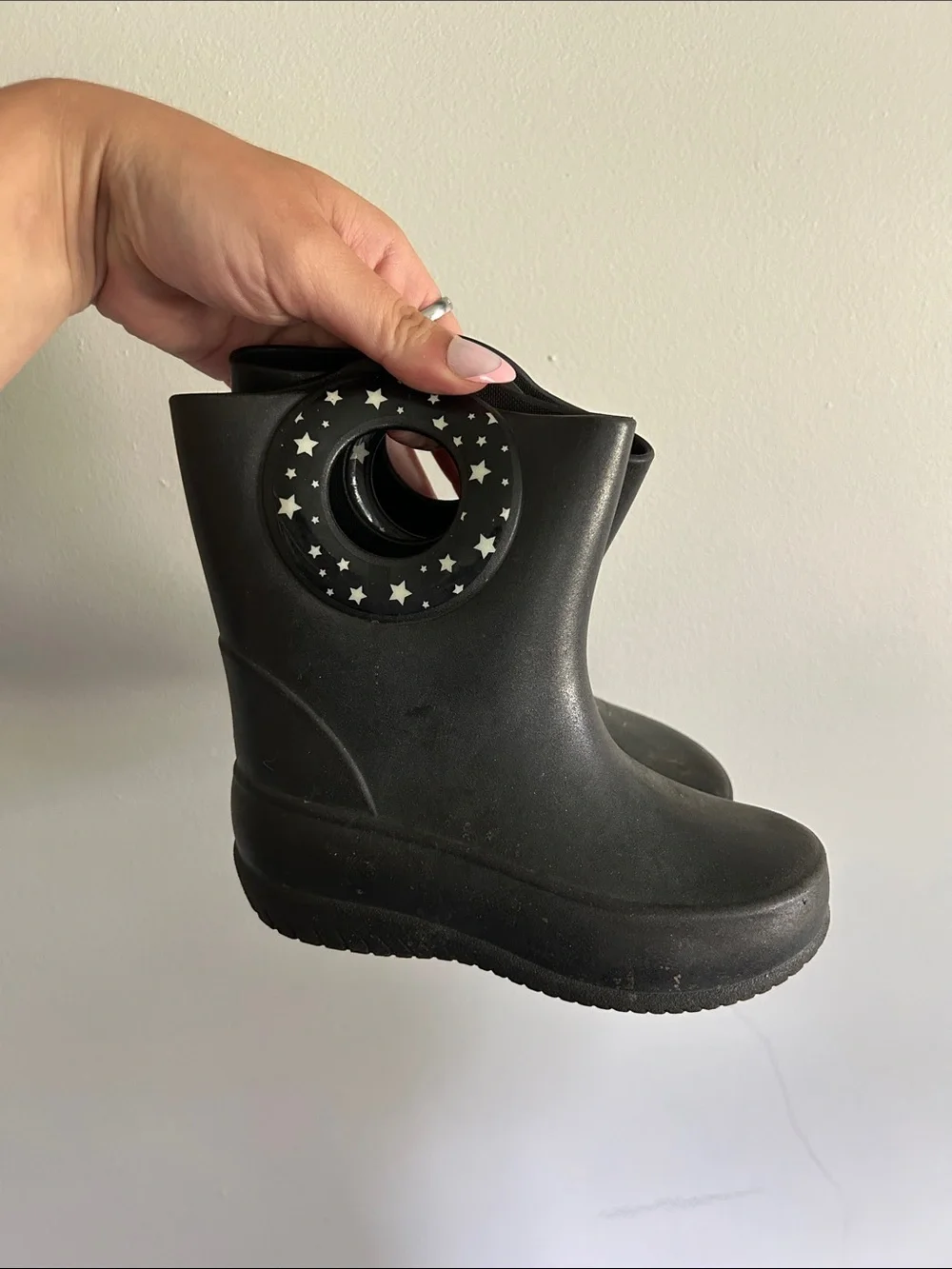 Okabashi Kids Black Rain Boots with Star Handle